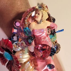 Wendy Gell Wristy Marilyn Monroe in Pink Dress